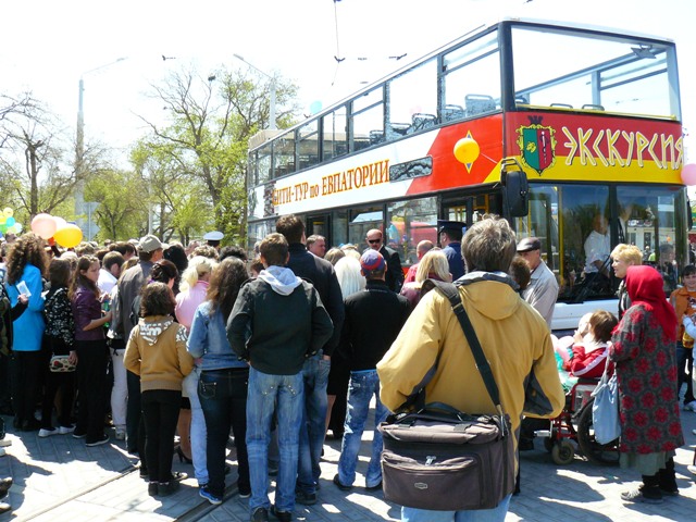 Автобус без крыши в Евпатории Автобус без крыши в Евпатории