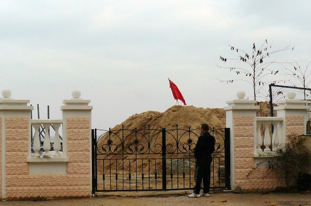 Евпатория осень красный фолаг Евпатория осень красный фолаг