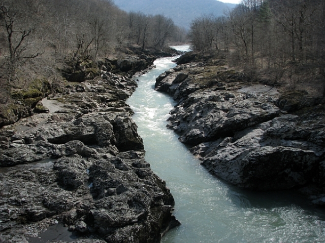 Река на Кавказе Река на Кавказе